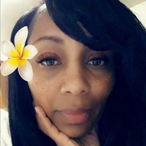 Meet your Posher, Angelique